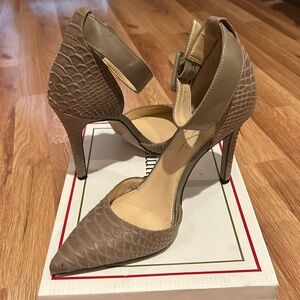 Tan stilettos by Jessica Simpson size 7 1/2